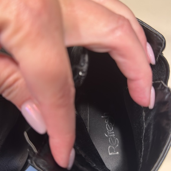 Brand new platform booties - Picture 7 of 7